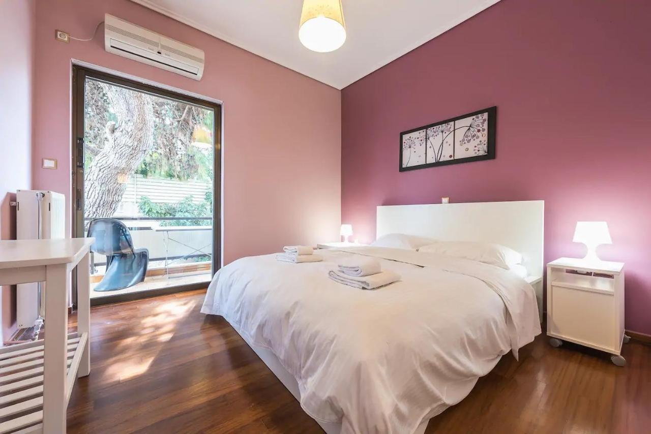 Glyfada Glass-Walled Designed Apt Athens Exterior photo
