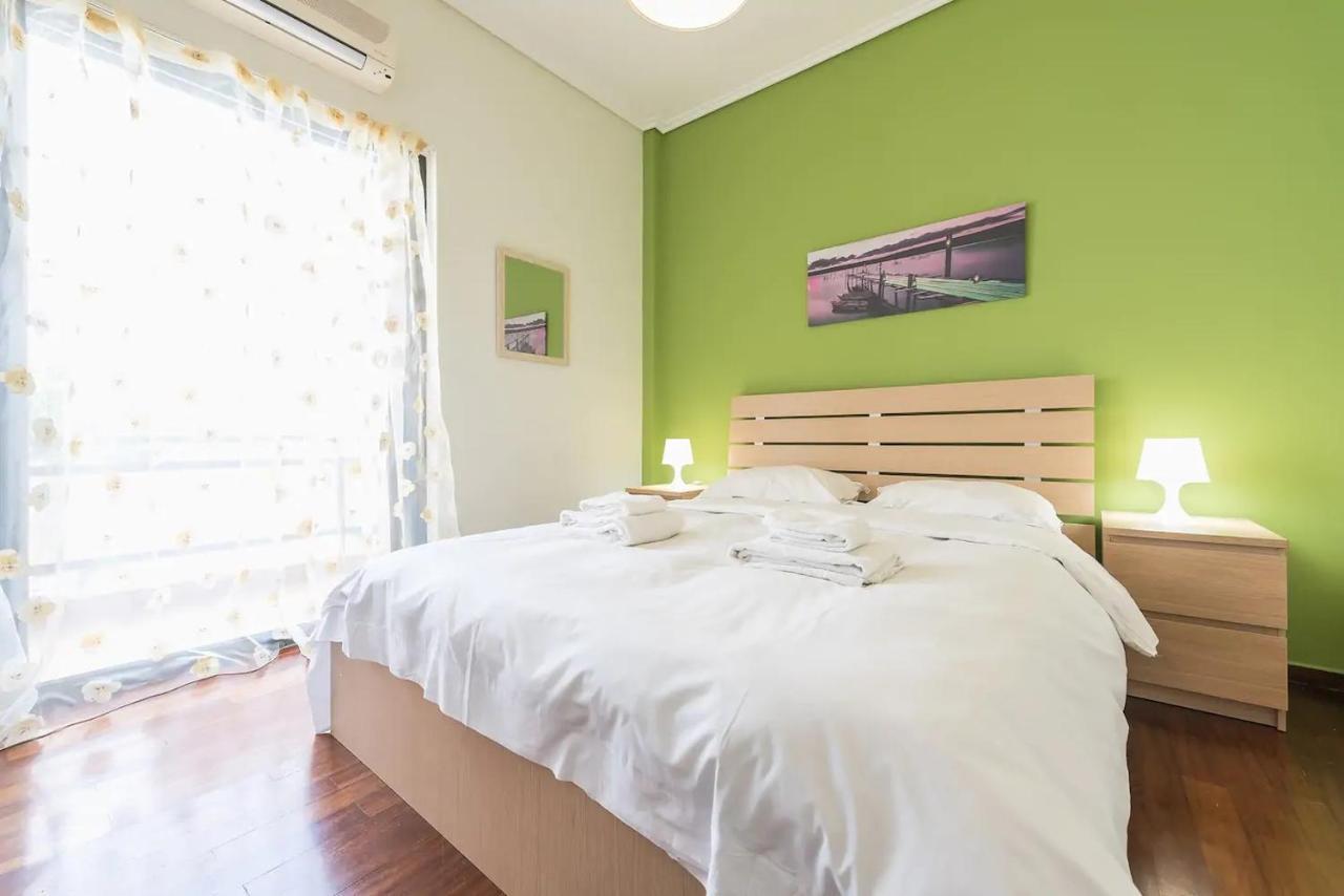 Glyfada Glass-Walled Designed Apt Athens Exterior photo